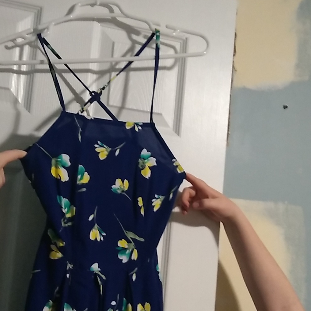 Dress - Picture 2 of 3